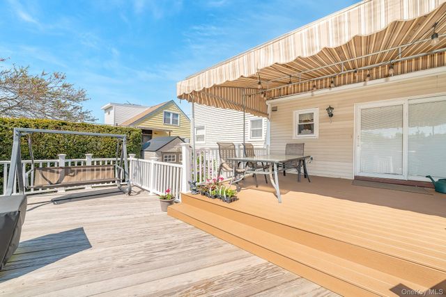 2572 S Saint Marks Avenue, Bellmore, NY 11710