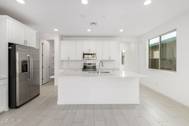 18582 E HELIAN Drive, Gold Canyon, AZ 85118