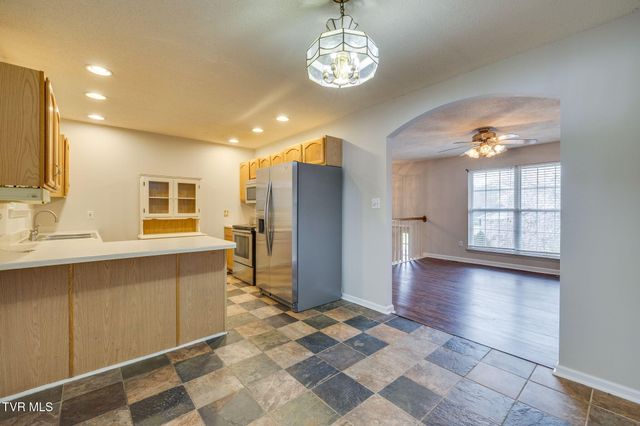 216 Lindas Way, Bristol, TN 37620