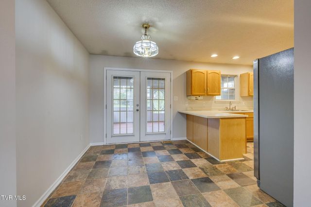 216 Lindas Way, Bristol, TN 37620