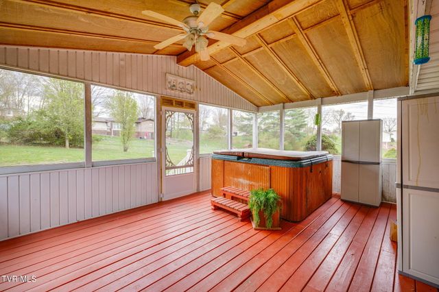 216 Lindas Way, Bristol, TN 37620