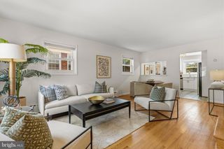 11 E MYRTLE ST #1/2, Alexandria, VA 22301