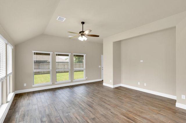 350 Windsor Street, Waxahachie, TX 75165