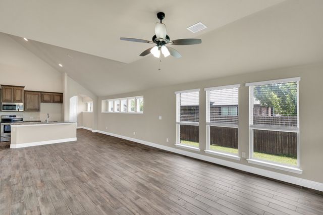 350 Windsor Street, Waxahachie, TX 75165