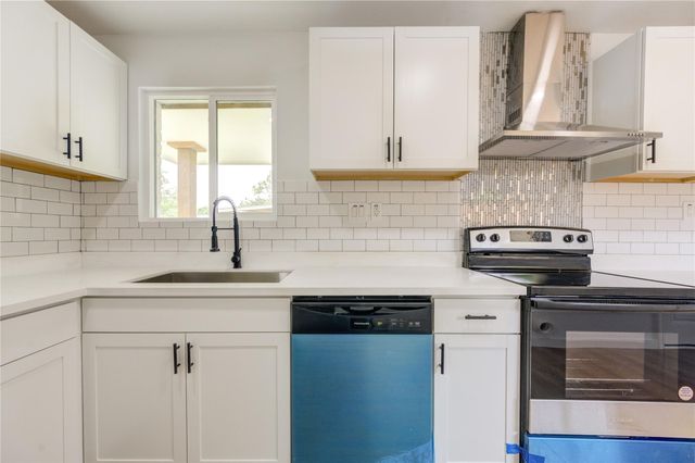 863 Marcolin Street, Houston, TX 77088