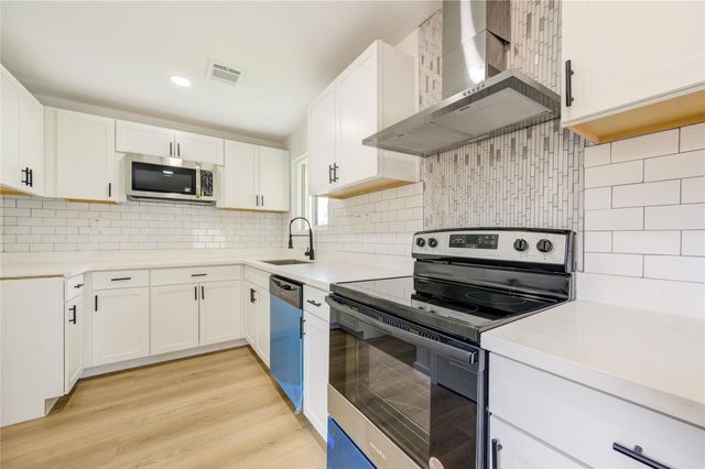 863 Marcolin Street, Houston, TX 77088