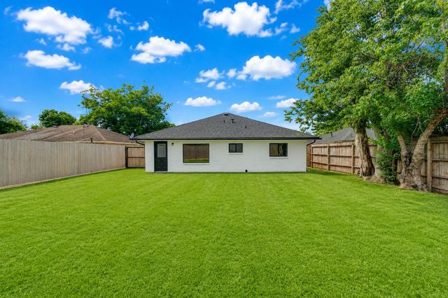 863 Marcolin Street, Houston, TX 77088