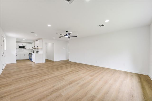 863 Marcolin Street, Houston, TX 77088