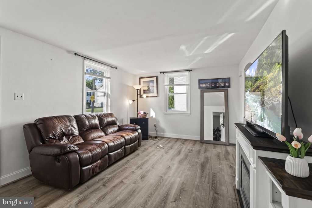 467 EVERGREEN AVE, PHILADELPHIA, PA 19128 — photo 3