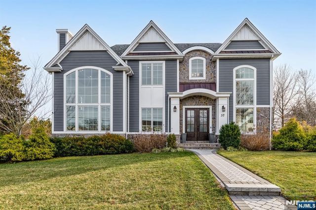 37 Glenfair Road, Glen Rock, NJ 07452