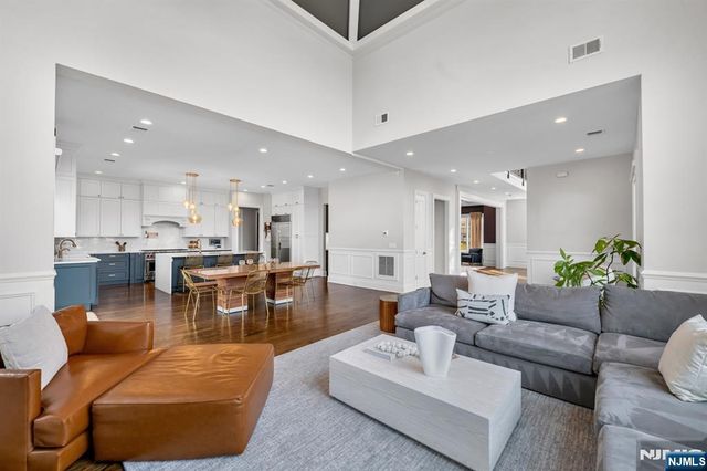 37 Glenfair Road, Glen Rock, NJ 07452