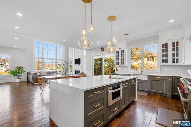 37 Glenfair Road, Glen Rock, NJ 07452