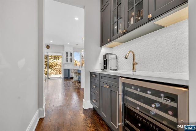 37 Glenfair Road, Glen Rock, NJ 07452