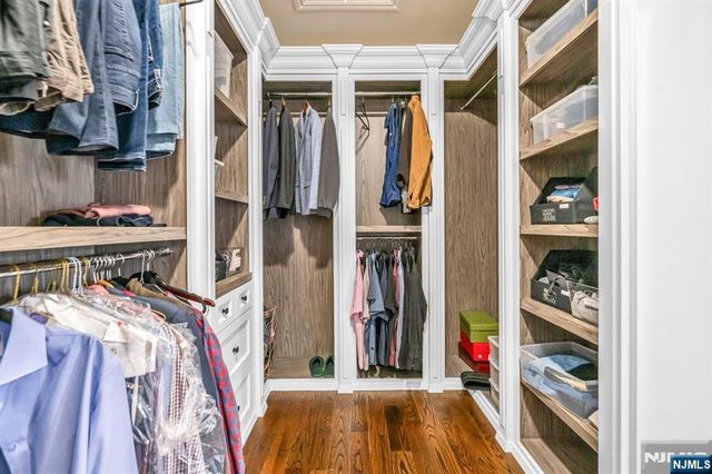 37 Glenfair Road, Glen Rock, NJ 07452