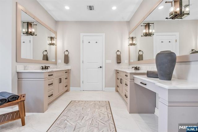 37 Glenfair Road, Glen Rock, NJ 07452