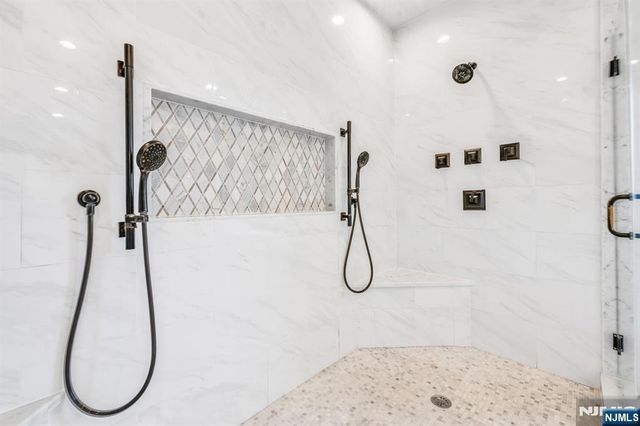 37 Glenfair Road, Glen Rock, NJ 07452