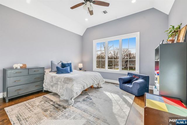 37 Glenfair Road, Glen Rock, NJ 07452