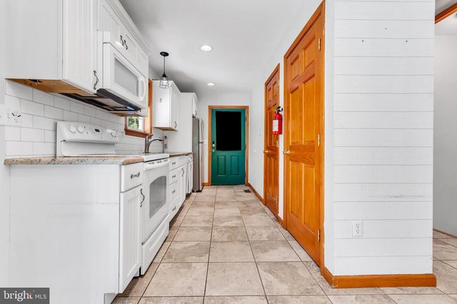 830 DELSEA DR, Franklinville, NJ 08322