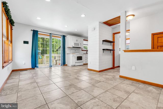 830 DELSEA DR, Franklinville, NJ 08322