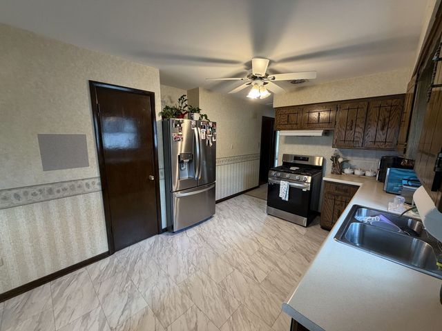 18052 Soleri Drive, Country Club Hills, IL 60478