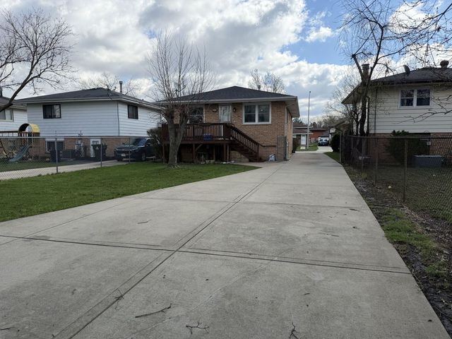 18052 Soleri Drive, Country Club Hills, IL 60478