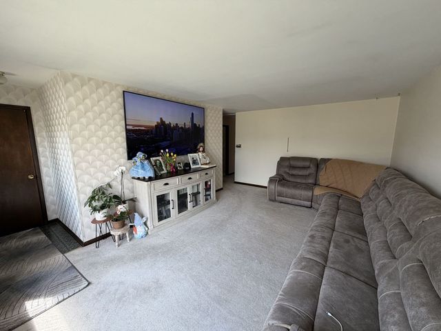 18052 Soleri Drive, Country Club Hills, IL 60478