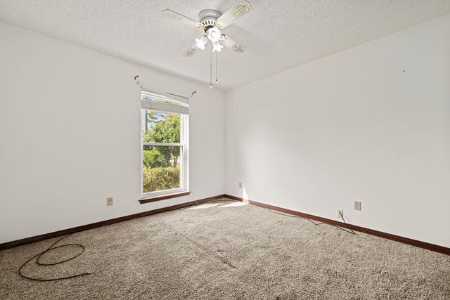 232 Lakeside Lane, Mary Esther, FL 32569