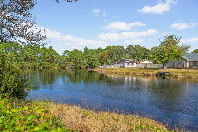 232 Lakeside Lane, Mary Esther, FL 32569