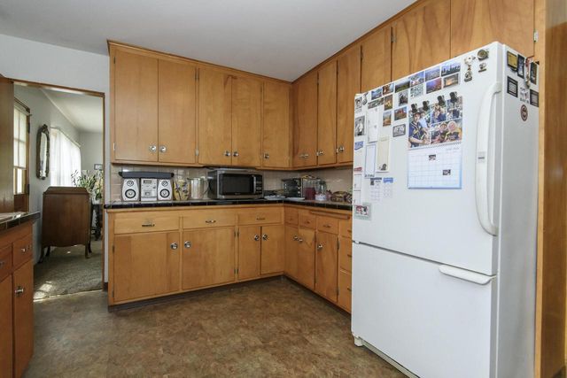 9610 N Cedarburg ROAD, Mequon, WI 53092