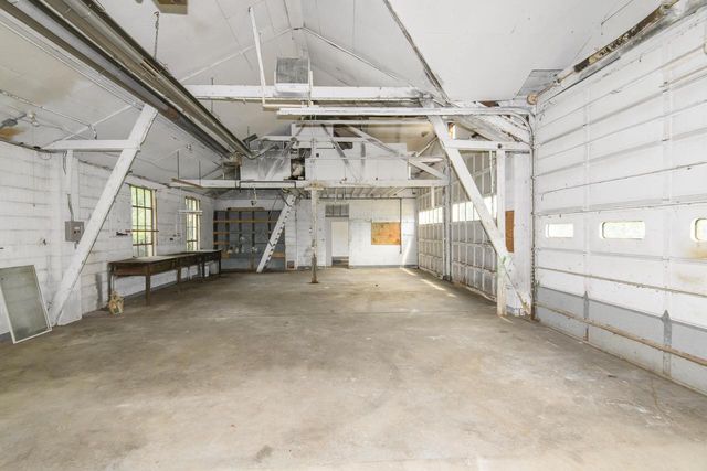 9610 N Cedarburg ROAD, Mequon, WI 53092