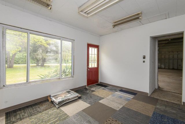 9610 N Cedarburg ROAD, Mequon, WI 53092