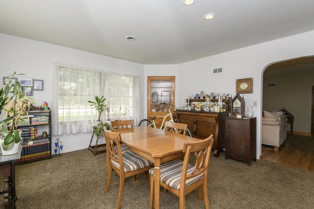 9610 N Cedarburg ROAD, Mequon, WI 53092