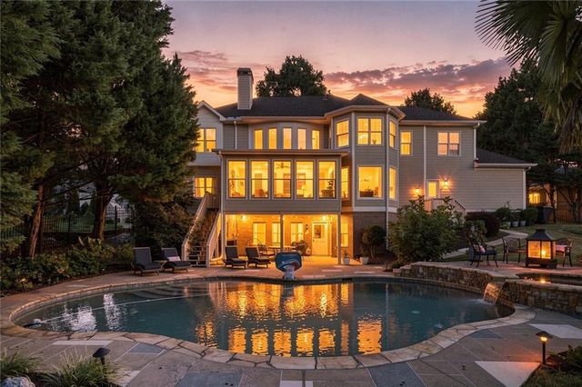 1044 Meadow Club Court, Suwanee, GA 30024