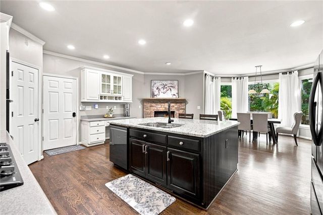 1044 Meadow Club Court, Suwanee, GA 30024