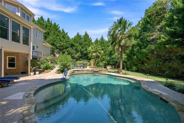 1044 Meadow Club Court, Suwanee, GA 30024