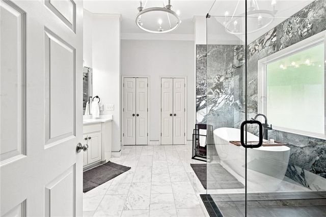 1044 Meadow Club Court, Suwanee, GA 30024