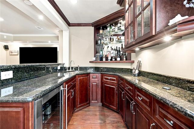 1044 Meadow Club Court, Suwanee, GA 30024