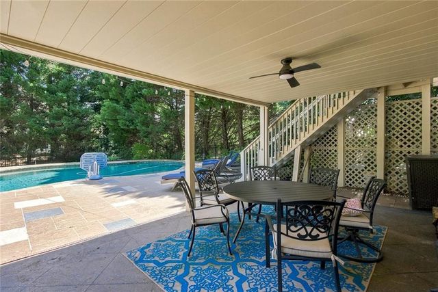 1044 Meadow Club Court, Suwanee, GA 30024