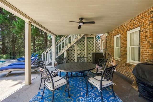 1044 Meadow Club Court, Suwanee, GA 30024