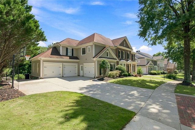 1044 Meadow Club Court, Suwanee, GA 30024