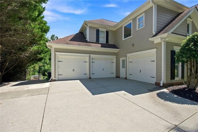 1044 Meadow Club Court, Suwanee, GA 30024