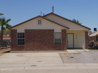 10445 Valle Koki Drive, Socorro, TX 79927