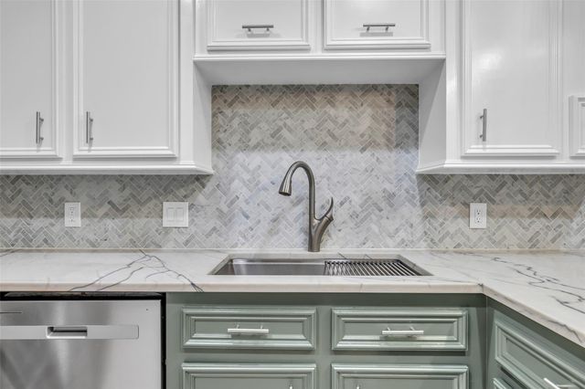 11651 Twain Drive, Montgomery, TX 77356