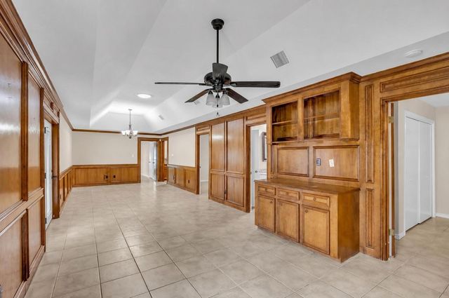 11651 Twain Drive, Montgomery, TX 77356