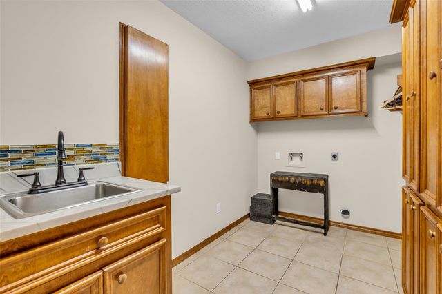11651 Twain Drive, Montgomery, TX 77356