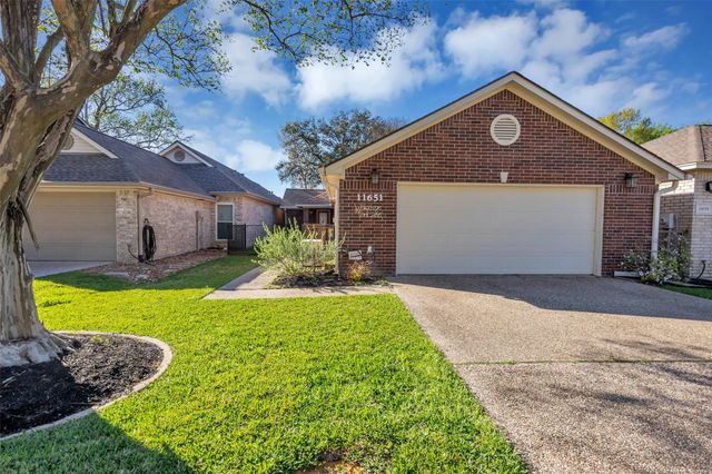 11651 Twain Drive, Montgomery, TX 77356