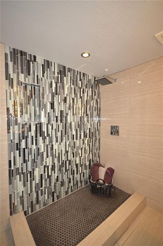 1601 Faro DR 201, Austin, TX 78741