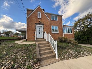 2200 Hobson Ave, Brookline, PA 15226