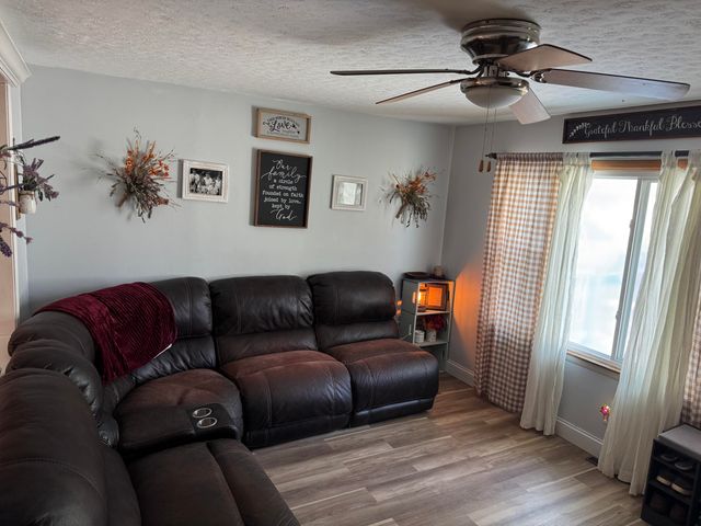 728 GREEN ST, Centralia, MO 65240