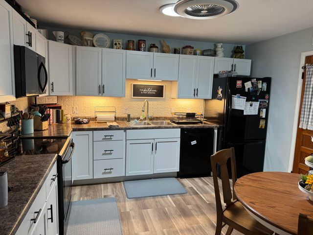 728 GREEN ST, Centralia, MO 65240